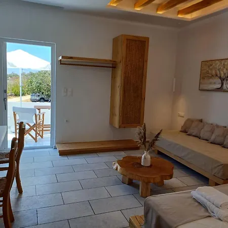 Dina's Diamond Apartment